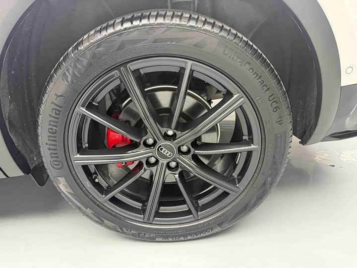 Audi Q5L Sportback 2021 40 TFSI Luxury — фото 21