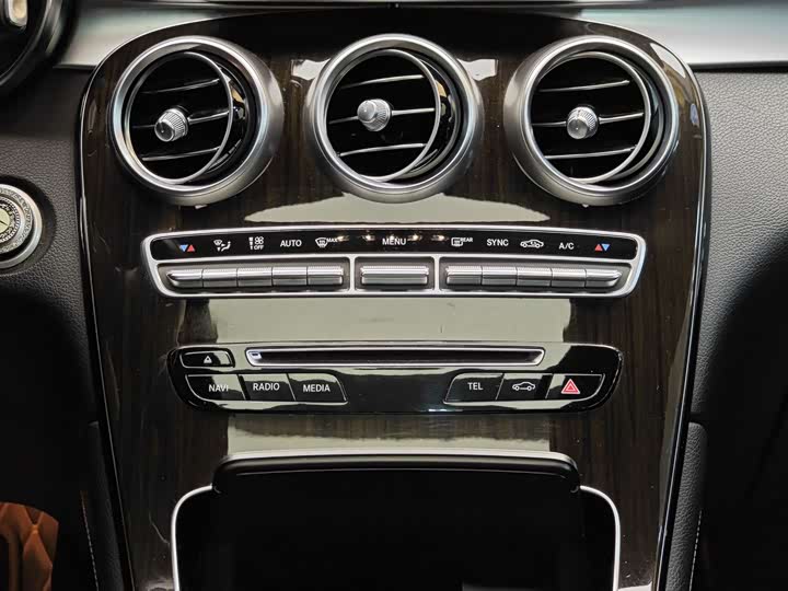 Mercedes-Benz GLC 2017 GLC 260 4 MATIC Luxury — фото 17
