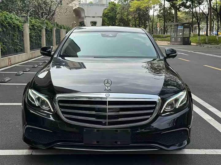 Mercedes-Benz E-Class 2017 E 320 L 4 MATIC — фото 3