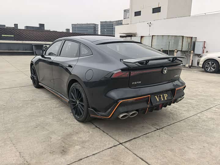 Changan UNI-V 2023 1.5 T — фото 14