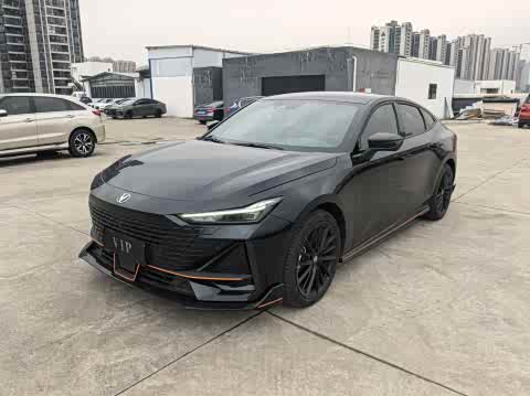 Changan UNI-V 2023 1.5 T — фото 16