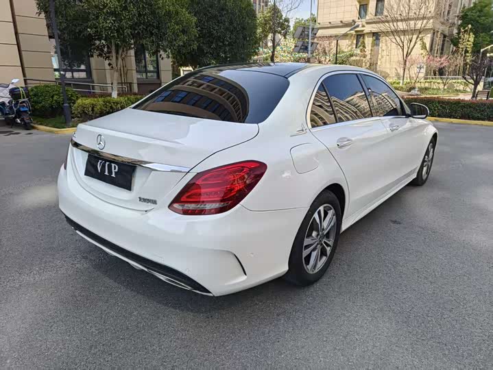 Mercedes-Benz C-Class 2017 C 200 — фото 8