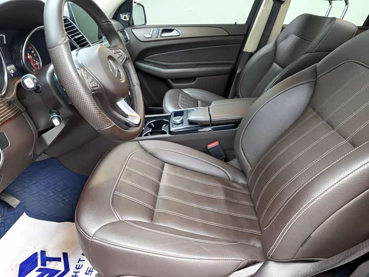 Mercedes-Benz GLE 2019 GLE 320 4 MATIC Luxury — фото 6