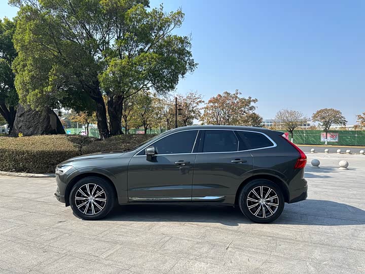 Volvo XC60 2021 T 5 4 WD — фото 12