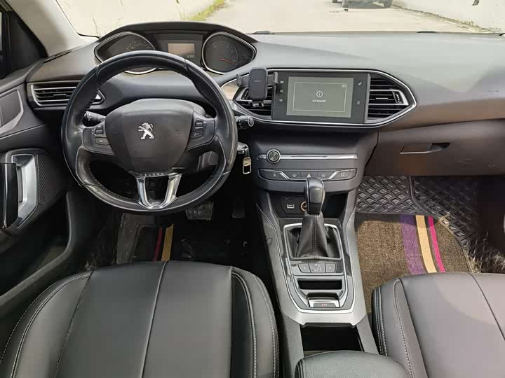 Peugeot 308 S 2015 1.6 T AT — фото 5