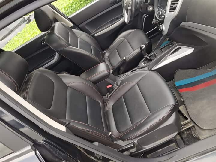 Changan CS35 2015 1.6 L MTLuxury V — фото 25