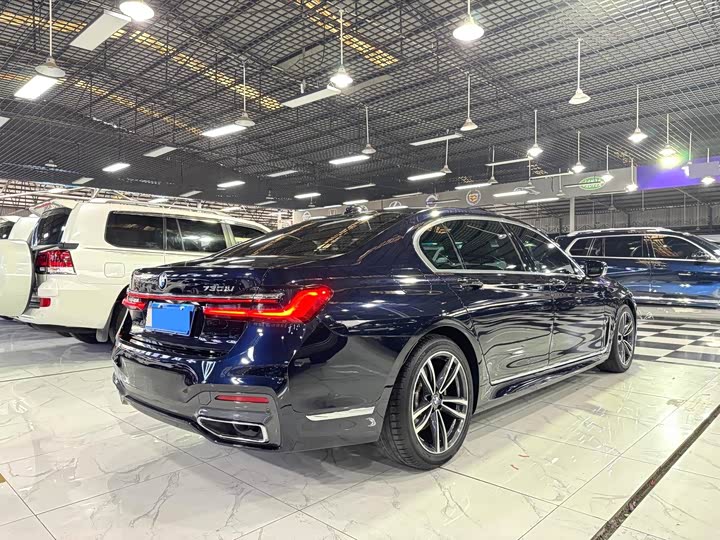 BMW 7-Series 2021 730 Li M — фото 16