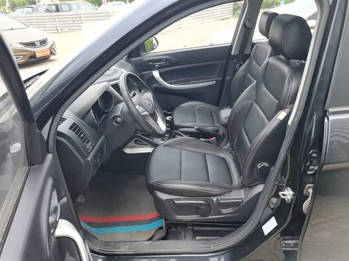 Changan CS35 2015 1.6 L MTLuxury V — фото 15