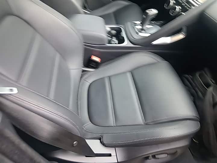 Jaguar E-PACE 2018 P 200 S VI — фото 25