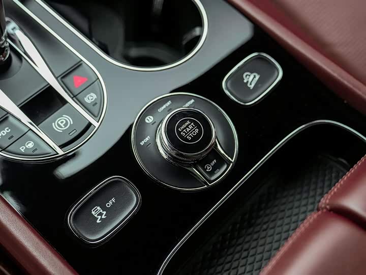 Bentley Bentayga — фото 19