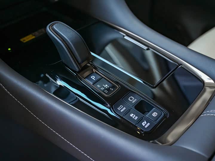Toyota Vellfire — фото 15