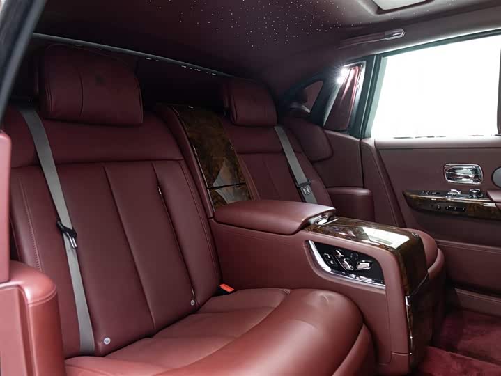 Rolls-Royce Phantom — фото 14