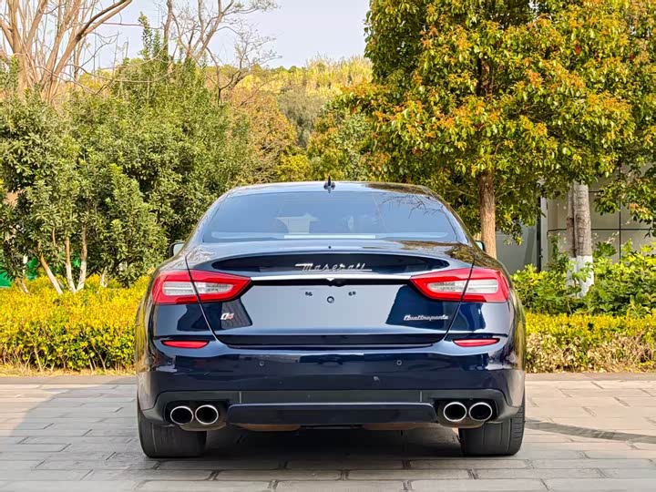 Maserati Quattroporte — фото 6