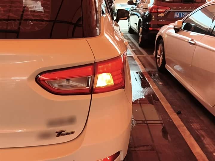 Trumpchi GS4 2017 200 T G-DCT 2 WD — фото 8