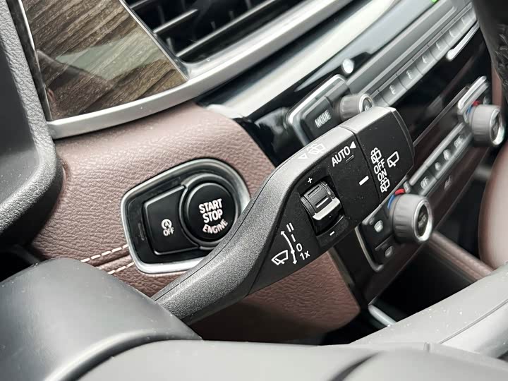 BMW X1 2020 x Drive 25 Li — фото 20