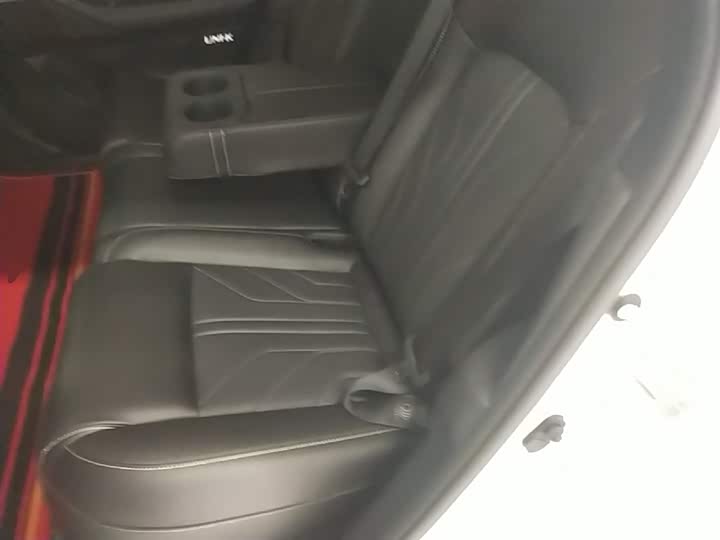 Changan UNI-K 2023 2.0 T 2 WD — фото 17