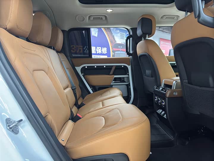 Land Rover Defender — фото 11