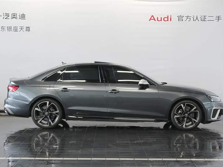 Audi A4L 2024 40 TFSI quattro RS — фото 4