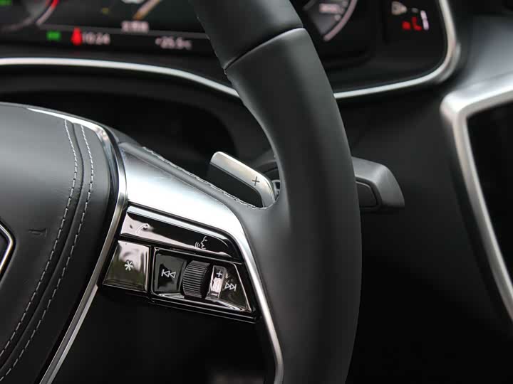 Audi A7L 2024 45 TFSI Luxury — фото 9