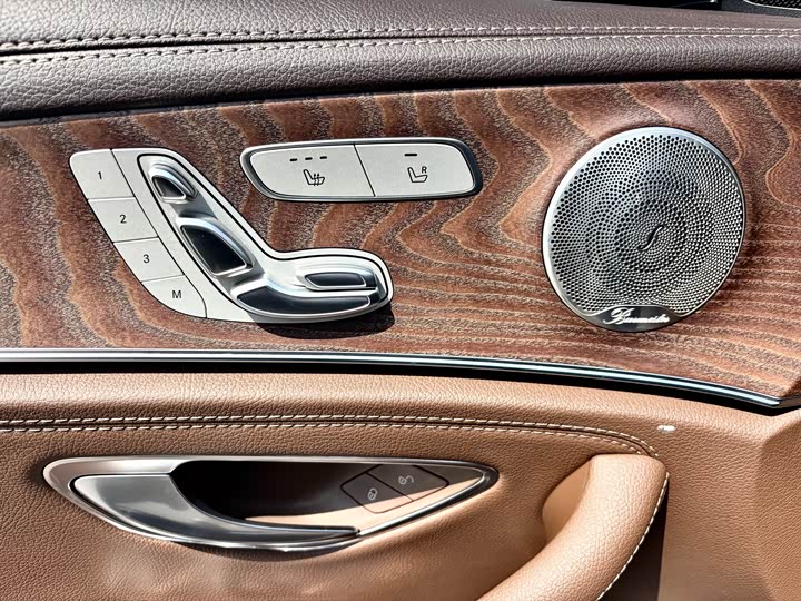 Mercedes-Benz E-Class 2023 E 300 L Luxury — фото 13