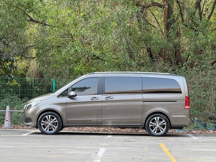 Mercedes-Benz V-Class 2017 V 260 — фото 20