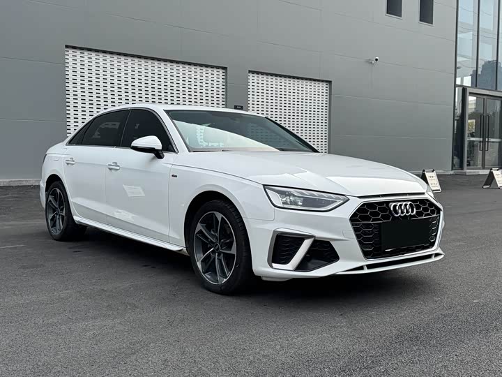 Audi A4L 40 TFSI стиль-динамик — фото 4