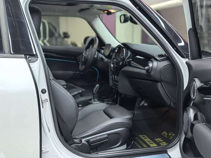 MINI Hatch — фото 12