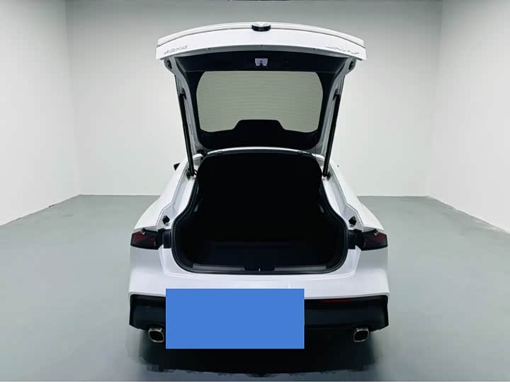 Changan UNI-V 2023 1.5 T Premium — фото 20
