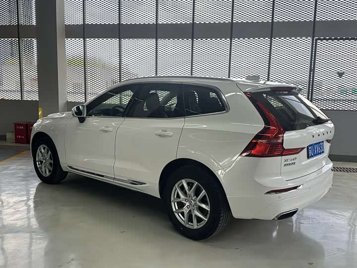Volvo XC60 2020 T 5 4 WD — фото 8