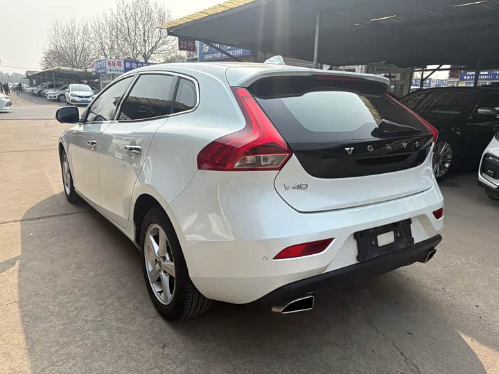 Volvo V40 2017 T 3 — фото 6