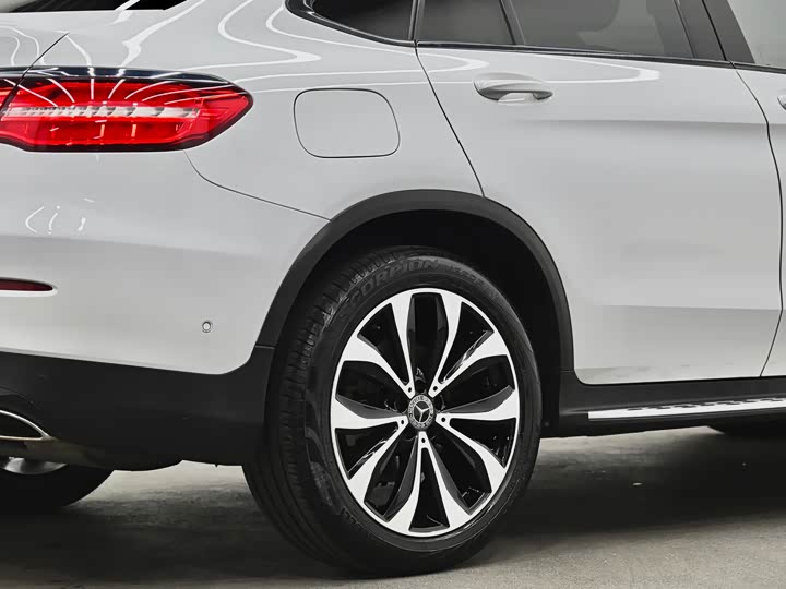 Mercedes-Benz GLC 2019 GLC 260 4 MATIC SUV — фото 34