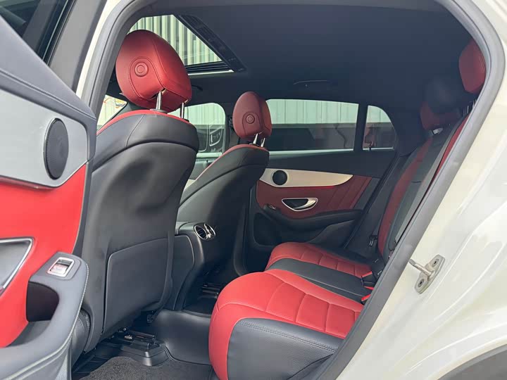 Mercedes-Benz GLC 2023 GLC 260 4 MATIC SUV — фото 16