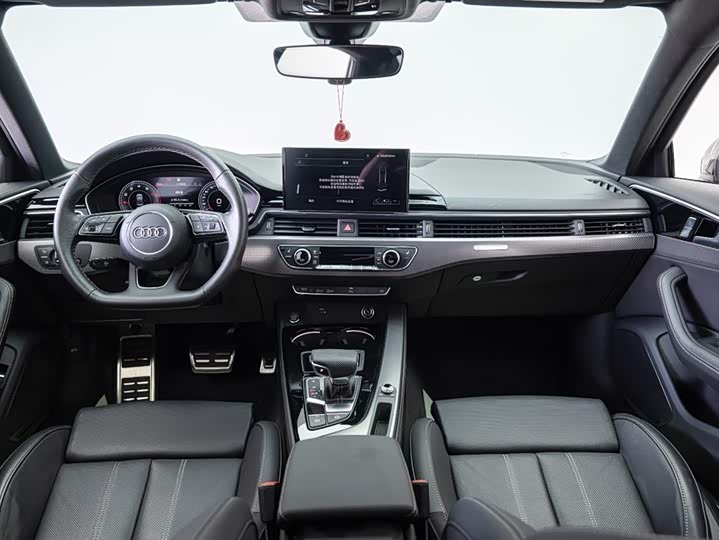 Audi A4L 2024 40 TFSI quattro RS — фото 6