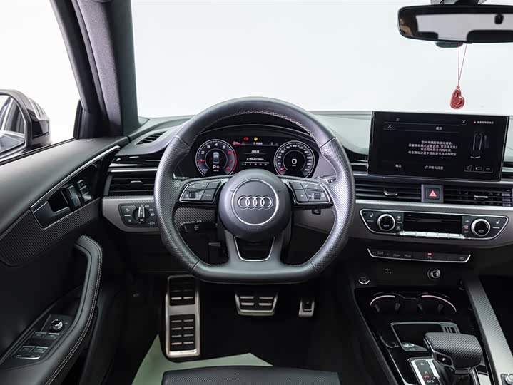 Audi A4L 2024 40 TFSI quattro RS — фото 16