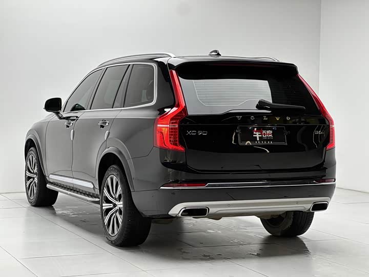 Volvo XC90 2021 B 6 7 — фото 6