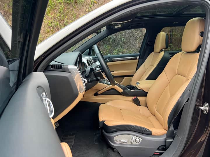 Porsche Cayenne 2015 Cayenne 3.0 T — фото 14