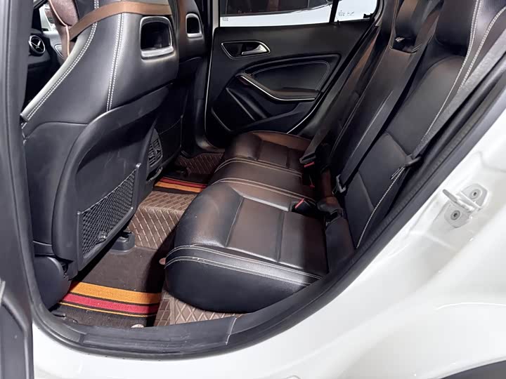 Mercedes-Benz GLA 2017 GLA 220 4 MATIC — фото 10