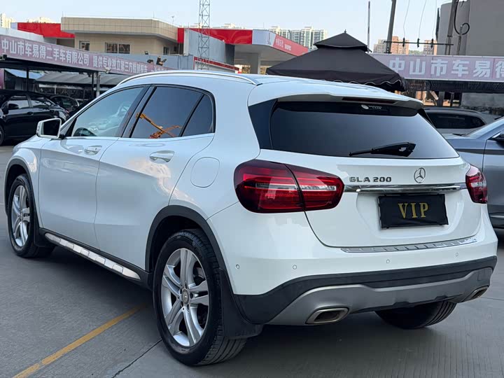 Mercedes-Benz GLA 2018 GLA 200 — фото 4