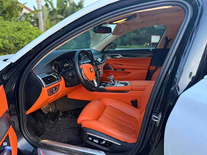 BMW 7-Series 2016 740 Li Leading — фото 9