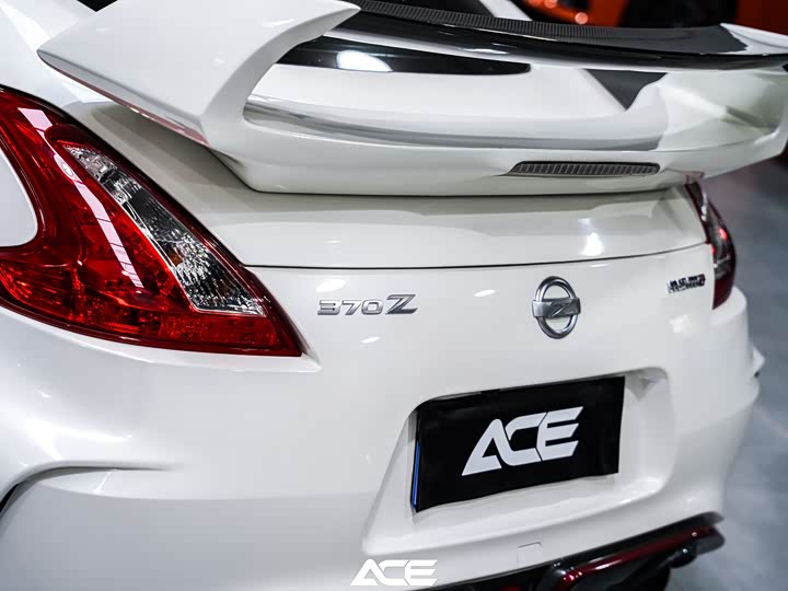 Nissan 370 2015 3.7 L NISMO — фото 13