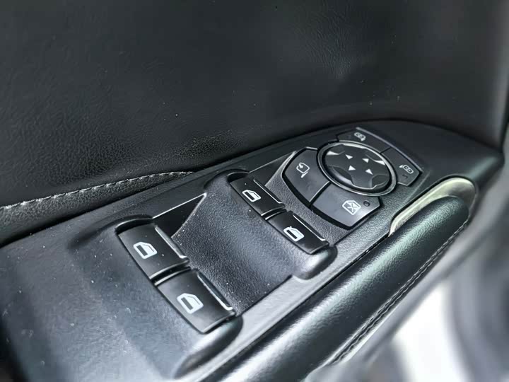 Lincoln MKC 2017 2.0 T 2 WD — фото 26