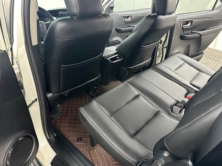 Toyota Fortuner 2017 2.7 L — фото 12