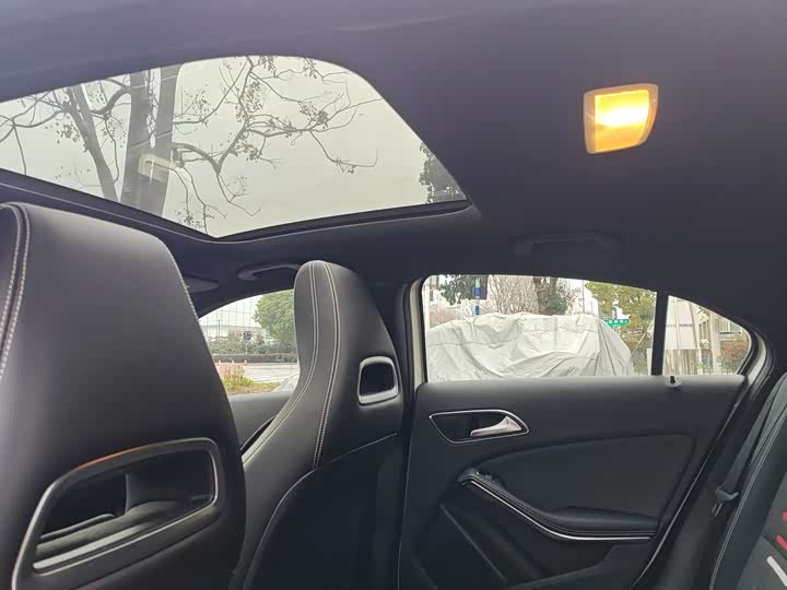 Mercedes-Benz A-Class 2016 A 200 — фото 8