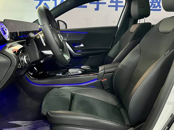 Mercedes-Benz A-Class 2022 A 200 L — фото 9