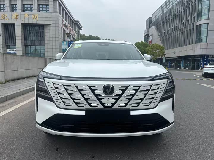 Changan CS75 PLUS 2025 1.5 T — фото 2