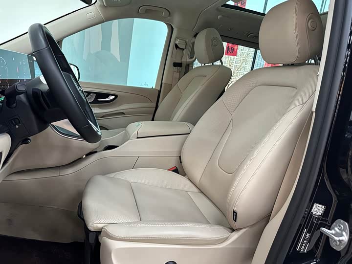 Mercedes-Benz V-Class 2024 V 300 L — фото 16