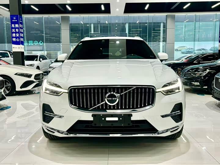 Volvo XC60 2024 B 5 4 WD — фото 2