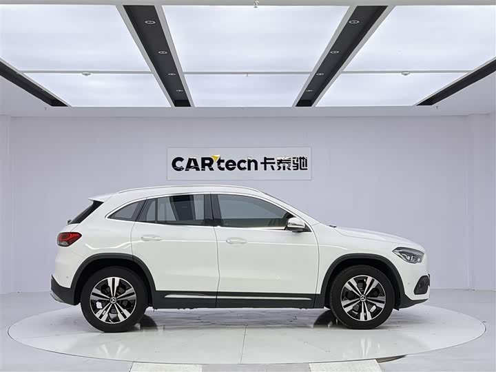 Mercedes-Benz GLA 2020 GLA 200 — фото 3