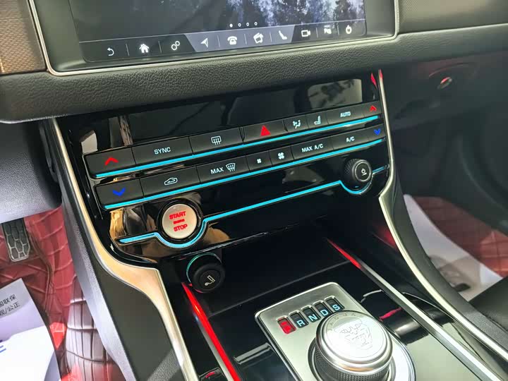 Jaguar XFL 2020 XFL 2.0 T P 200 2 WD — фото 9