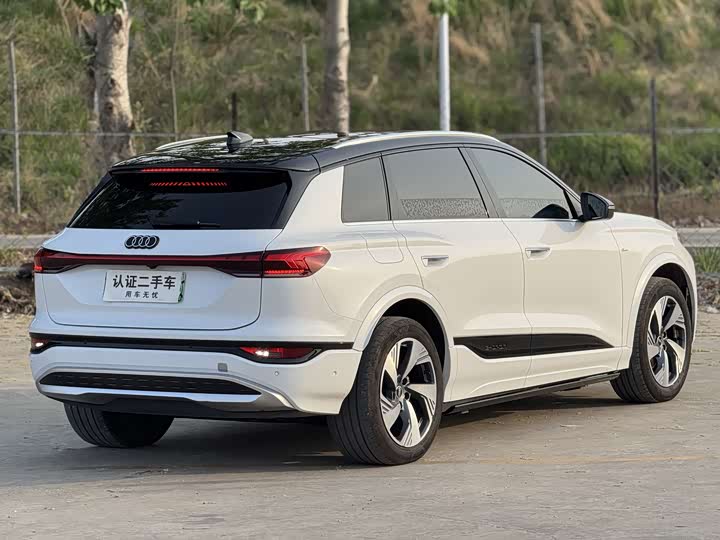 Audi Q6L e-tron 2026 — фото 13